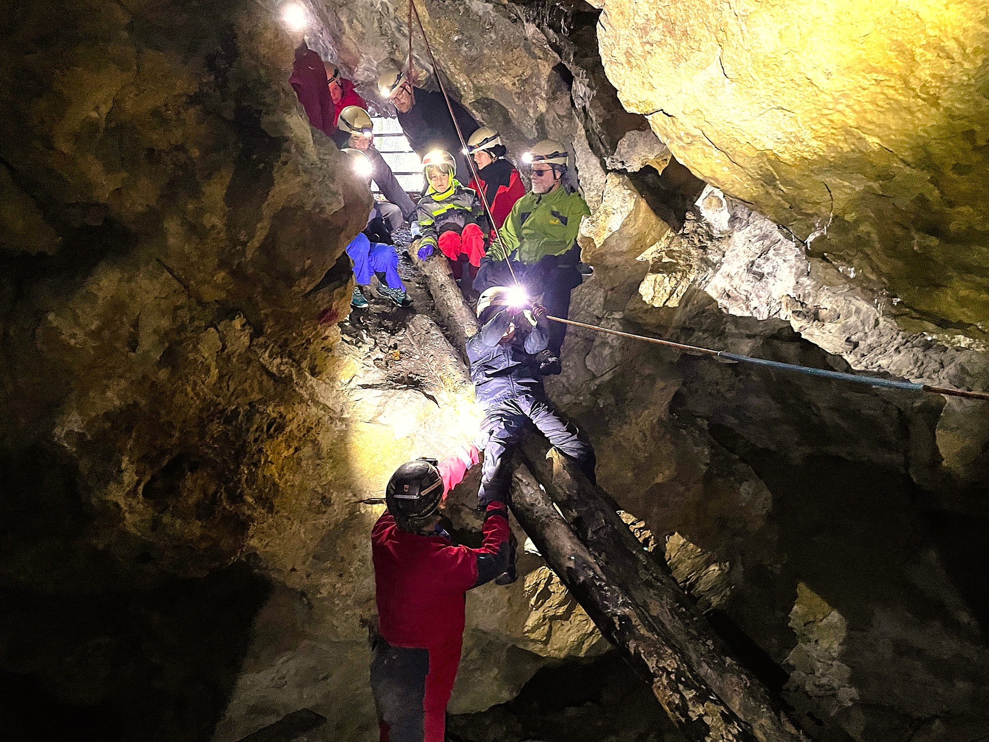 Familie in der Easy-Höhle